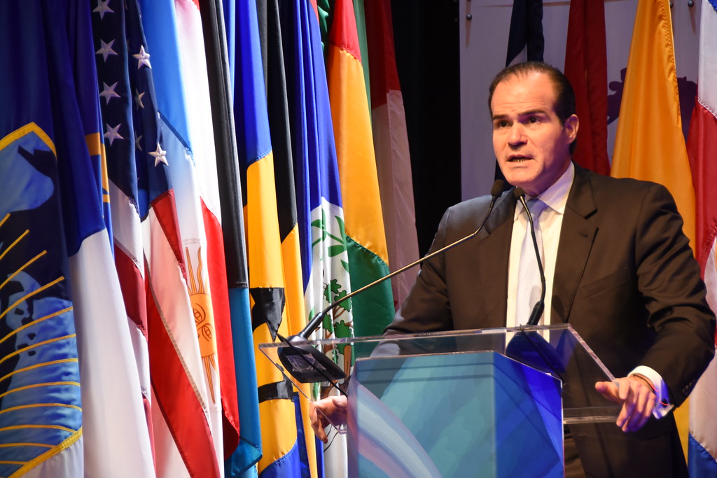 El presidente del Banco Interamericano de Desarrollo (BID) destituido de su cargo.
