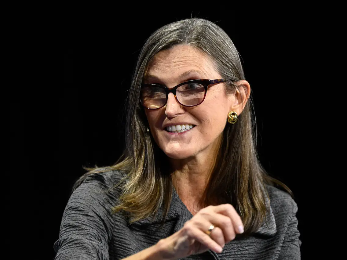 Ark Investment Fund, de Cathie Woods, adquiere más acciones de Coinbase